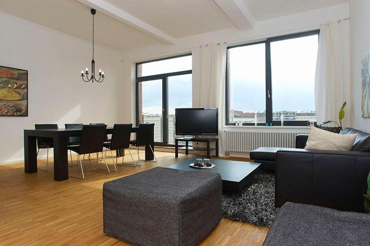 Spacious Studio Apartment Friedrichshain Берлин Стая снимка