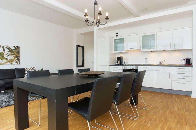 Spacious Studio Apartment Friedrichshain Берлин Стая снимка